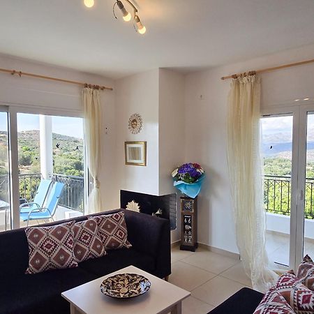 Lakithra Apartments Bagian luar foto