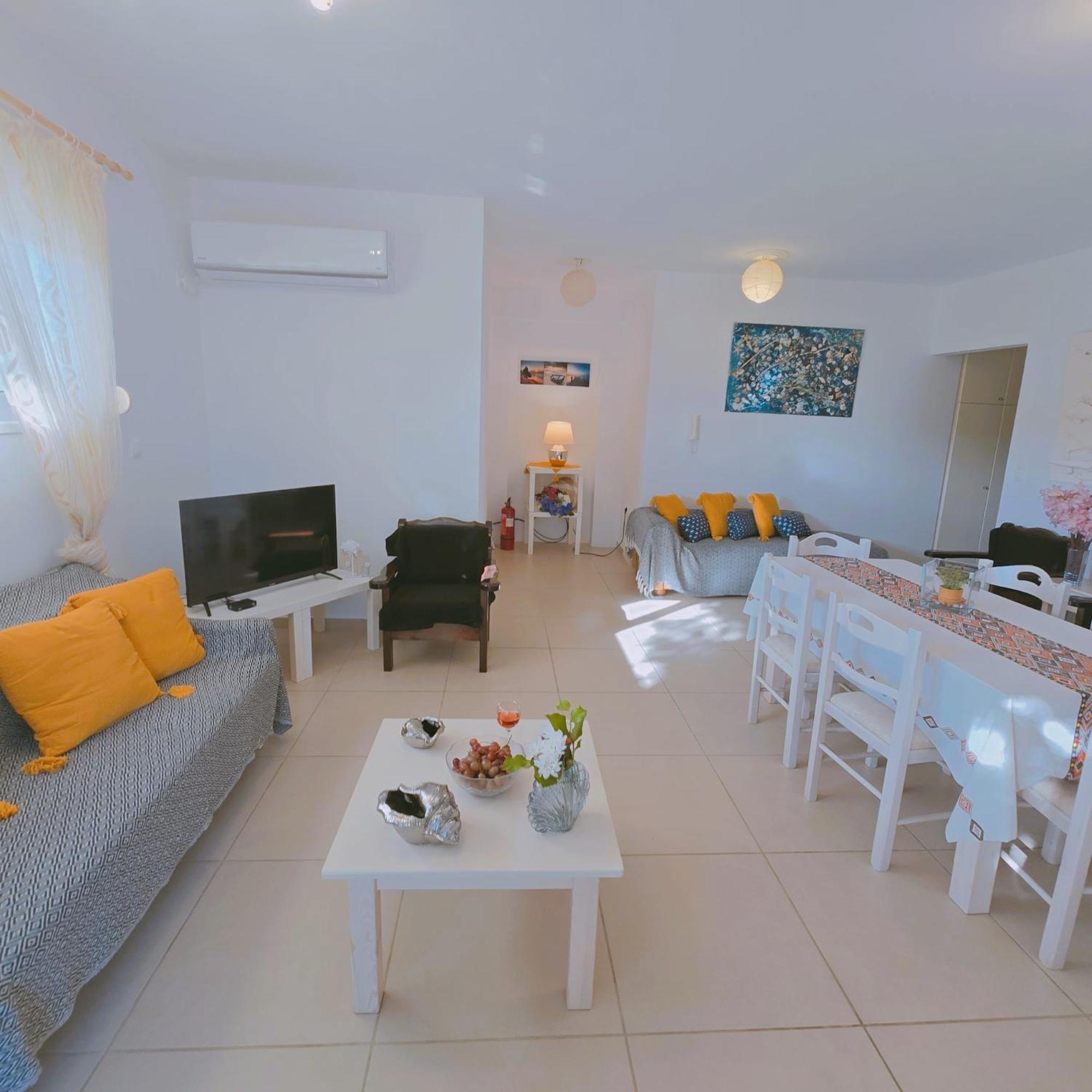 Lakithra Apartments Bagian luar foto