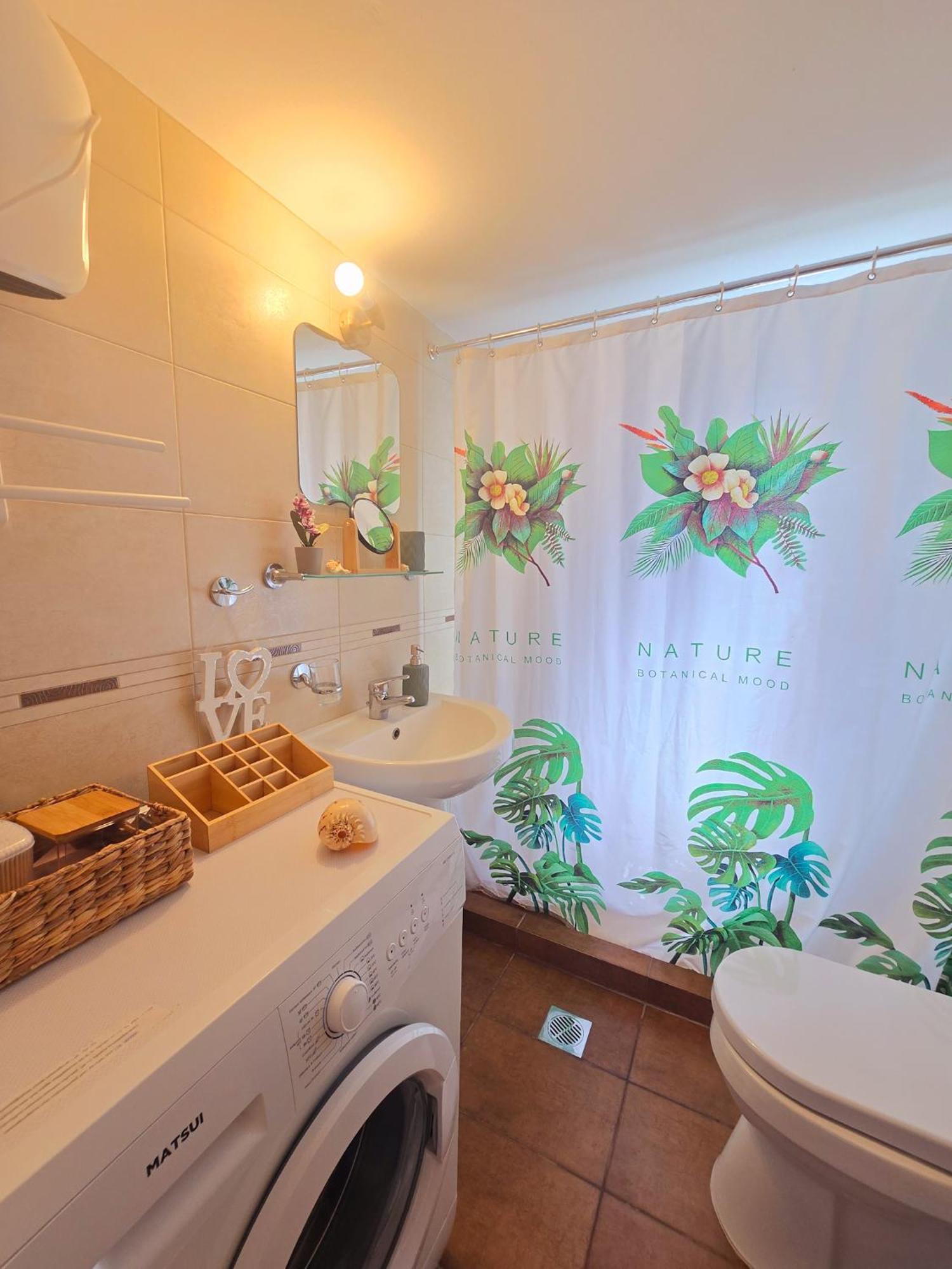 Lakithra Apartments Bagian luar foto