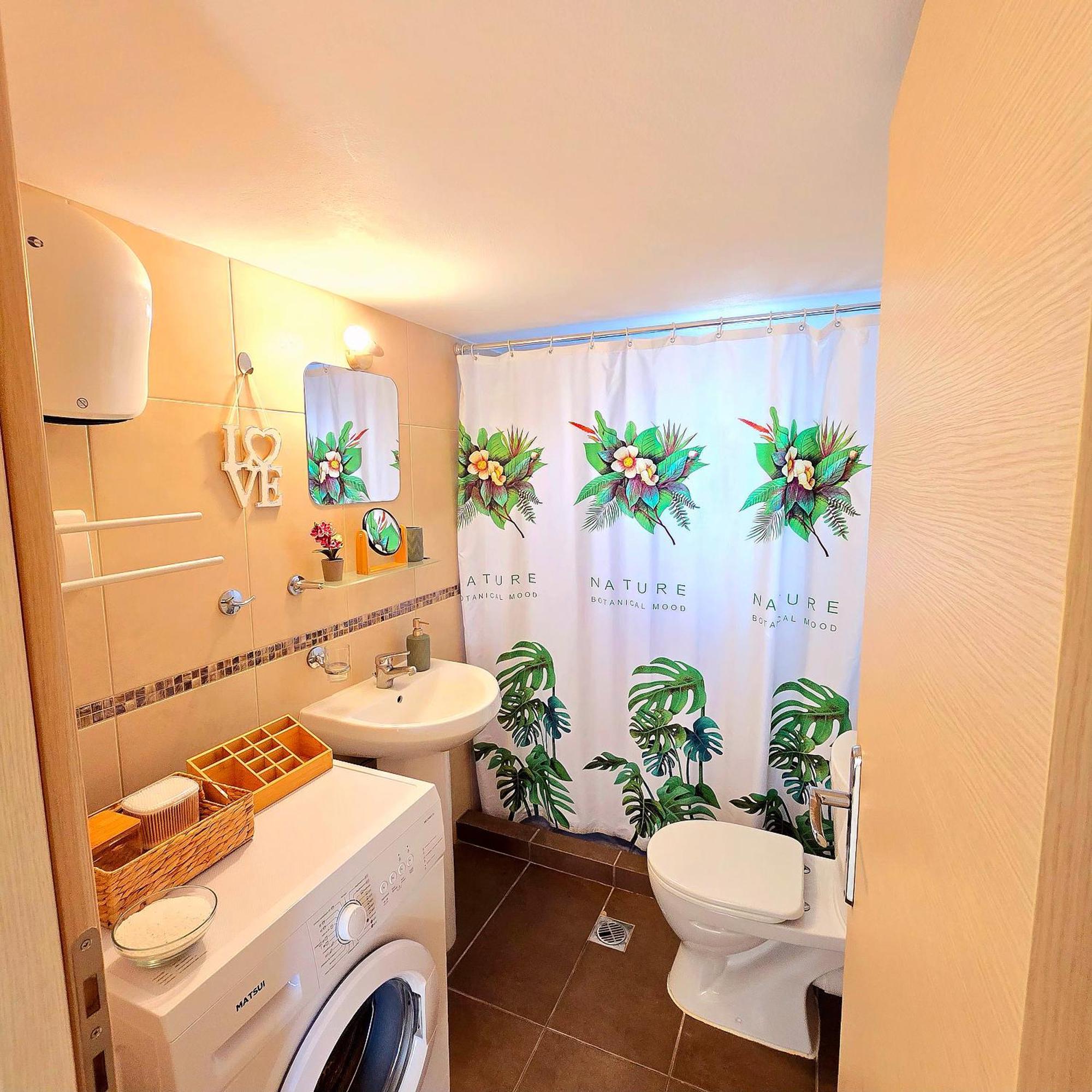 Lakithra Apartments Bagian luar foto